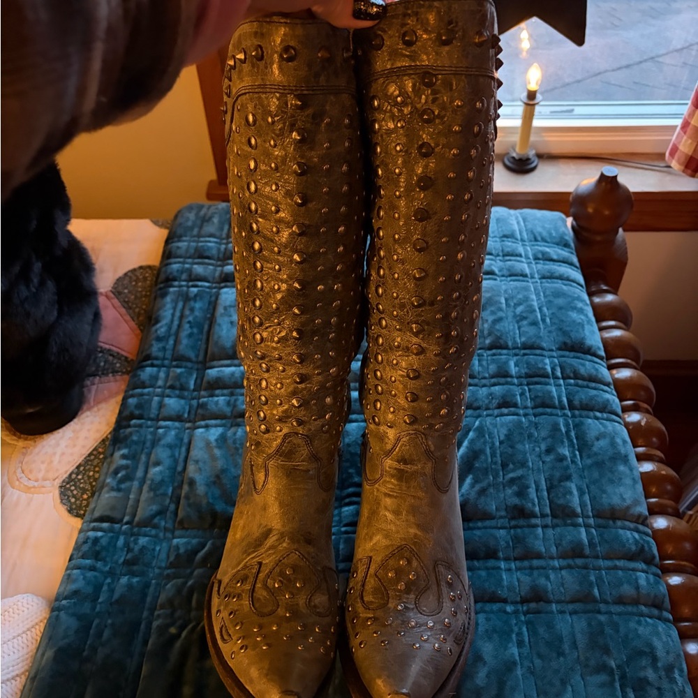 Corral vintage studded boots